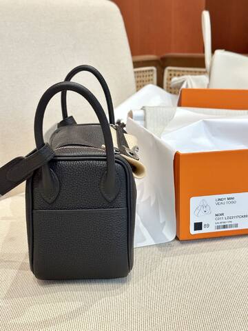 Hermes Lindy Mini Noir mini crossbody Premium Replica