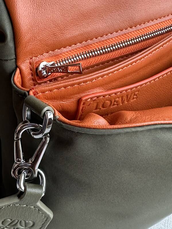 Loewe Green 25x18x10cm shoulder bag — Top Quality Replica