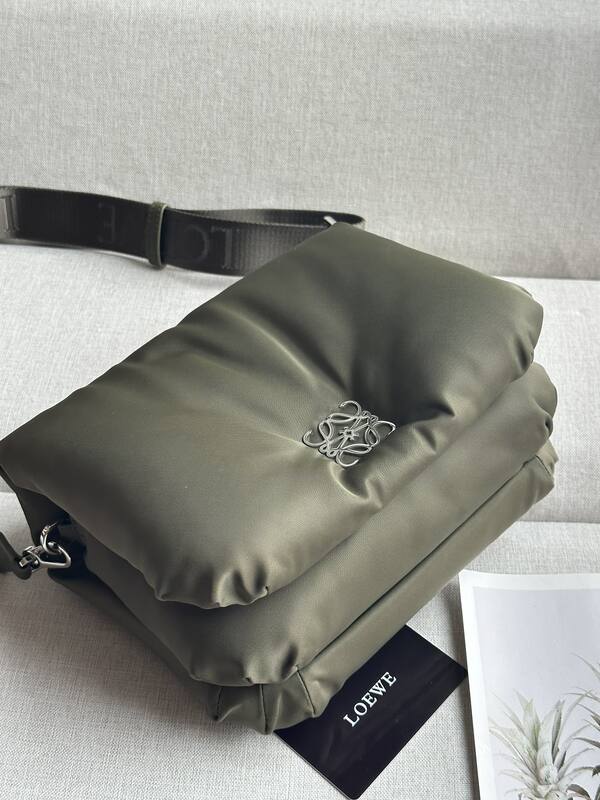 Loewe Green 25x18x10cm shoulder bag — Top Quality Replica