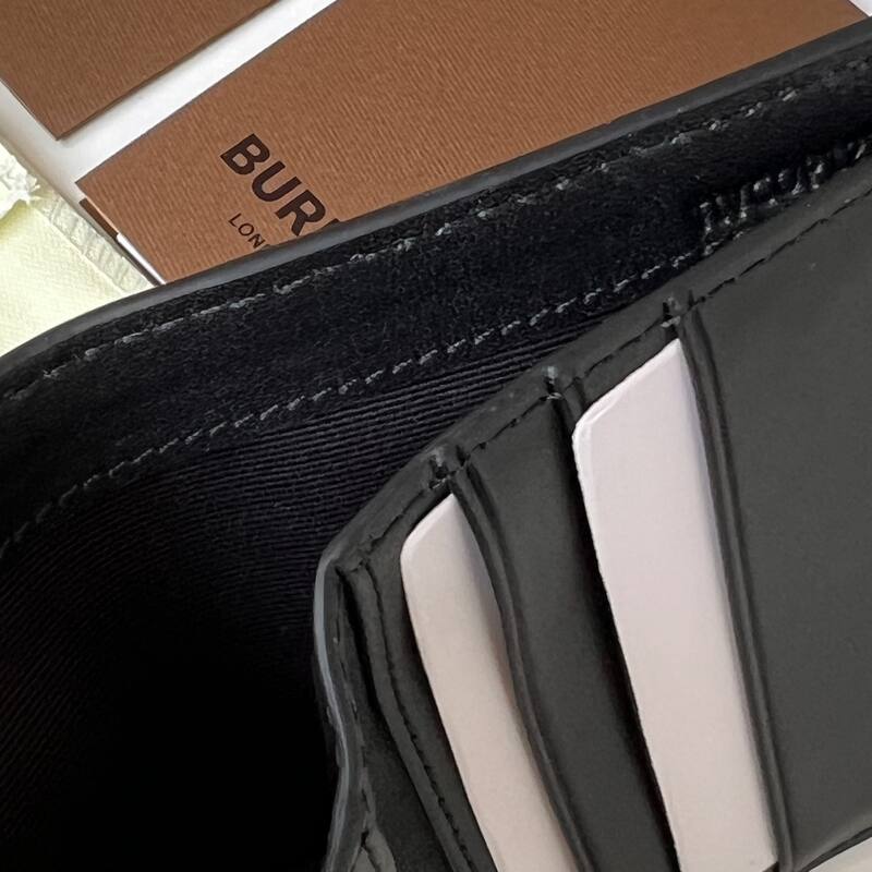 Burberry Black shoulder bag — Premium Replica
