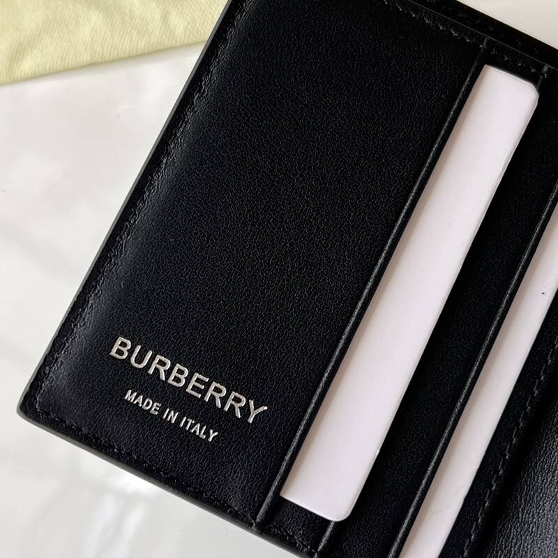 Burberry Black shoulder bag — Premium Replica