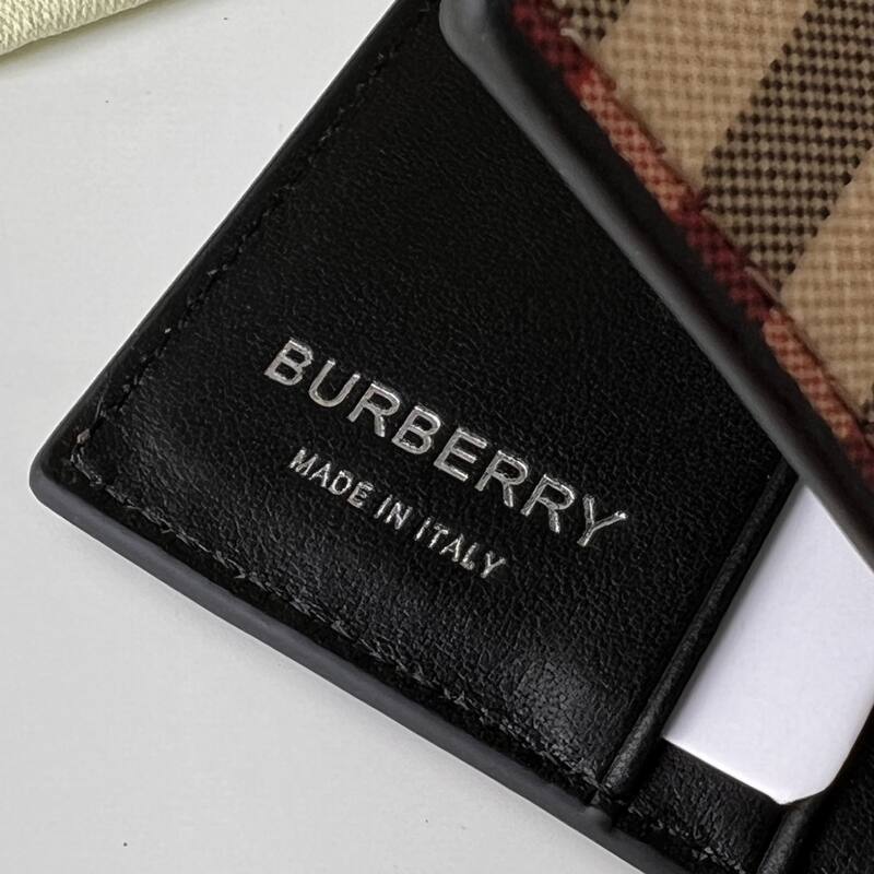 Burberry Black shoulder bag — Top Quality Replica