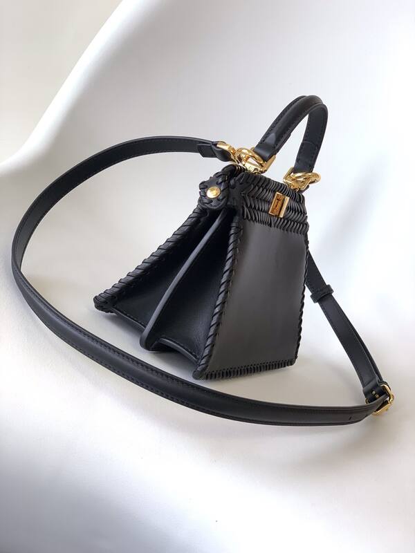 Fendi Peekaboo Black 33x22x14cm shoulder bag — Premium Replica