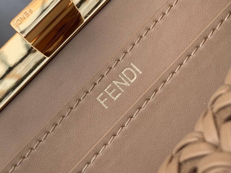 Fendi Peekaboo Beige 33x22x14cm shoulder bag — 1:1 Replica