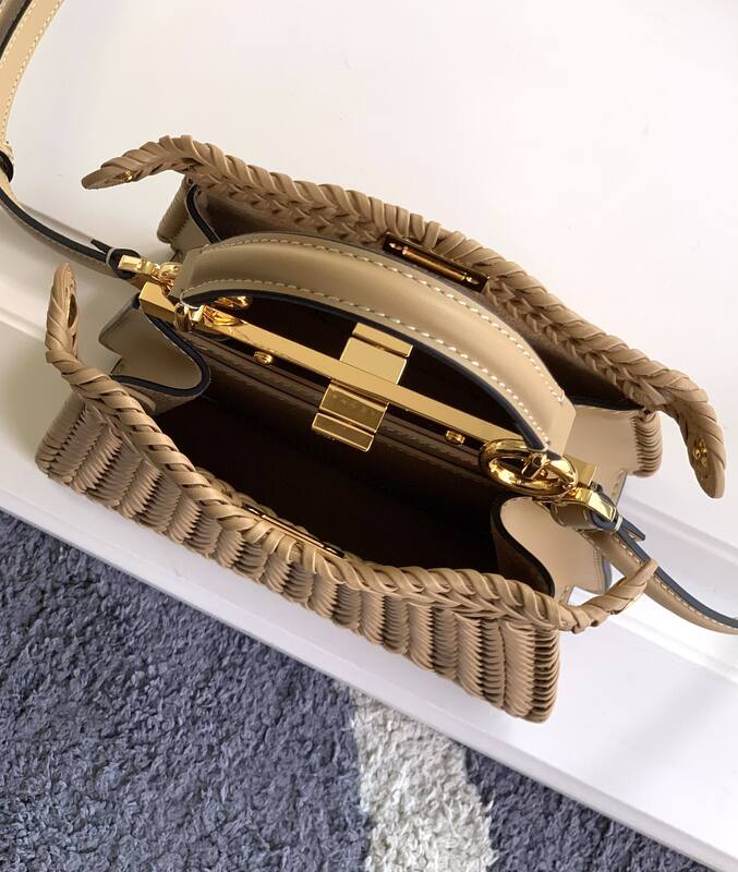 Fendi Peekaboo Beige 33x22x14cm shoulder bag — 1:1 Replica