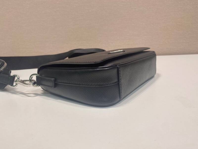 Prada Black shoulder bag — AAA Quality Replica