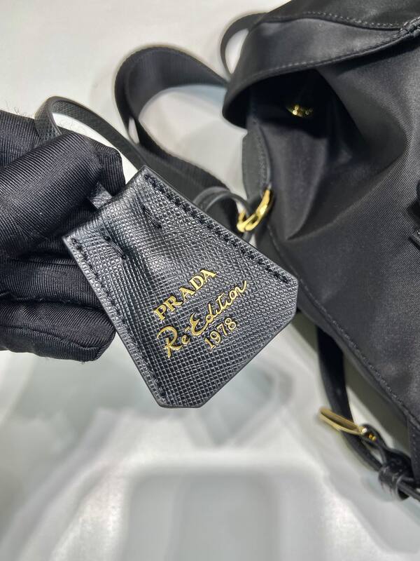 Prada Gold shoulder bag — AAA Quality Replica