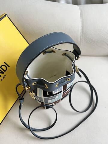 Fendi shoulder bag Top Quality Replica