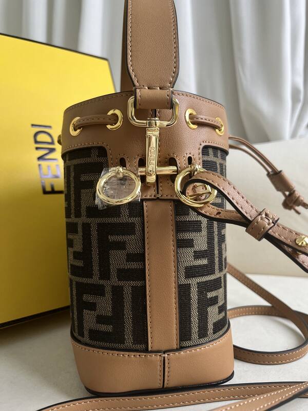 Fendi shoulder bag — AAA Quality Replica