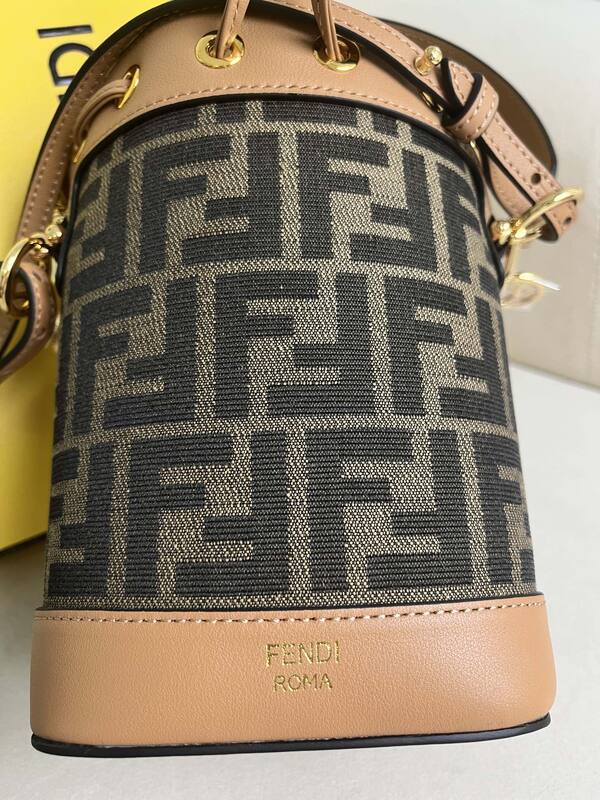 Fendi shoulder bag — AAA Quality Replica