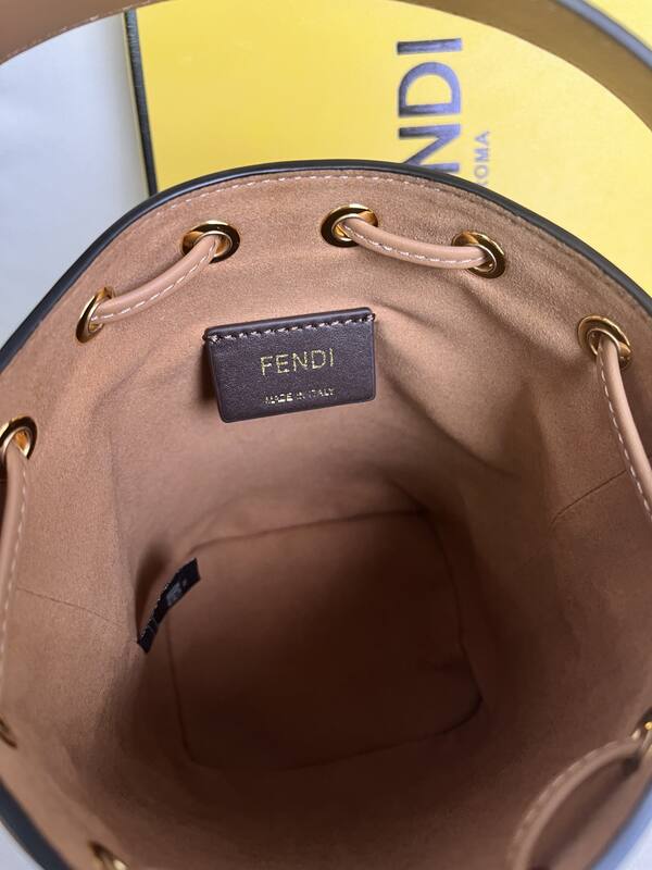 Fendi shoulder bag — AAA Quality Replica