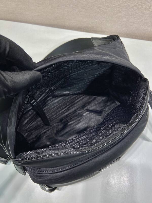 Prada Black shoulder bag — Top Quality Replica