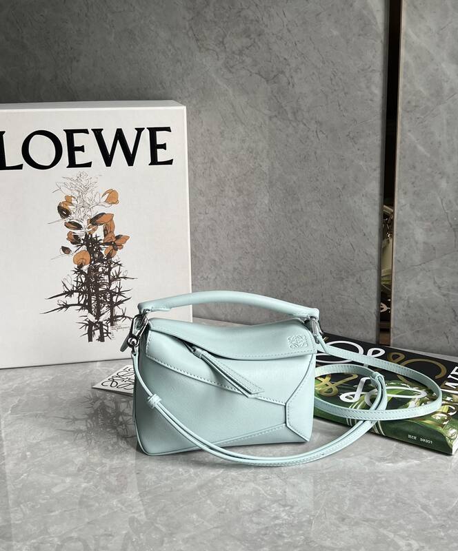 Loewe Blue shoulder bag — AAA Quality Replica