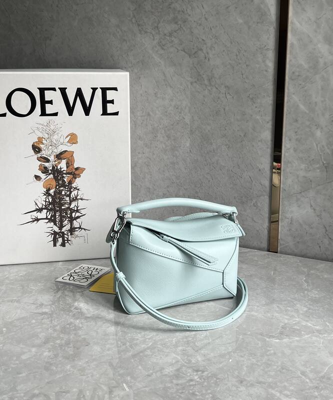 Loewe Blue shoulder bag — AAA Quality Replica
