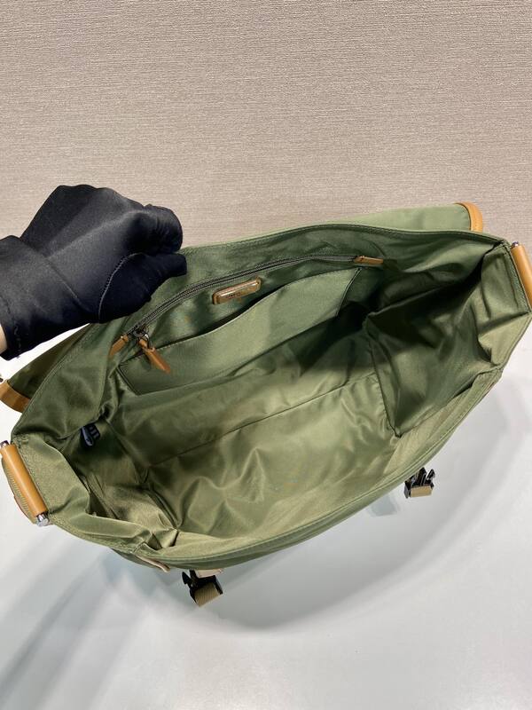 Prada Green 40x30x16cm shoulder bag — AAA Quality Replica