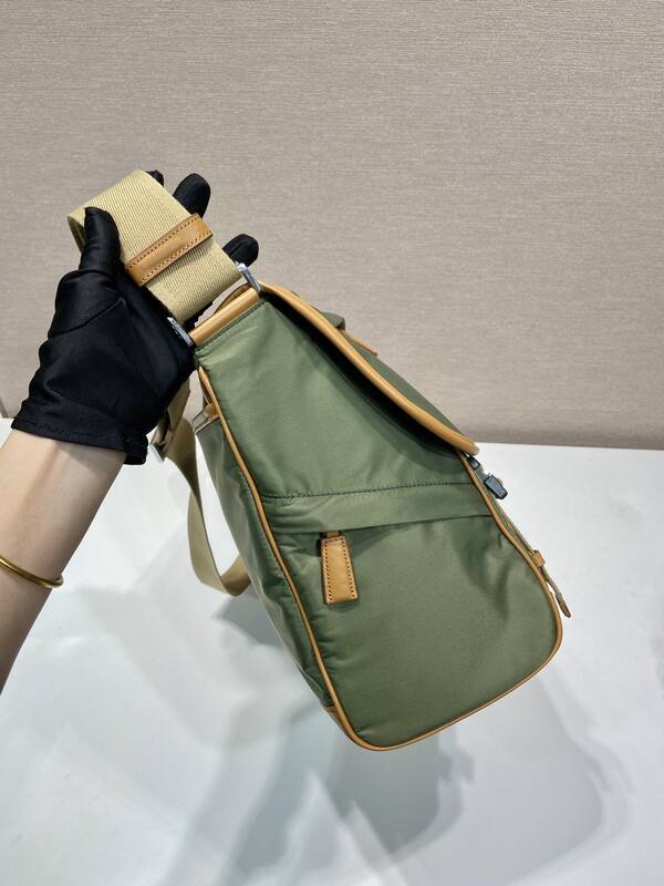 Prada Green 40x30x16cm shoulder bag — AAA Quality Replica