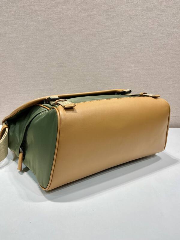 Prada Green 40x30x16cm shoulder bag — AAA Quality Replica