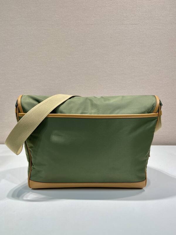 Prada Green 40x30x16cm shoulder bag — AAA Quality Replica