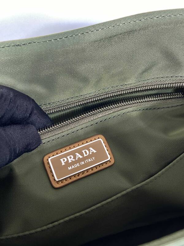 Prada Green 40x30x16cm shoulder bag — AAA Quality Replica