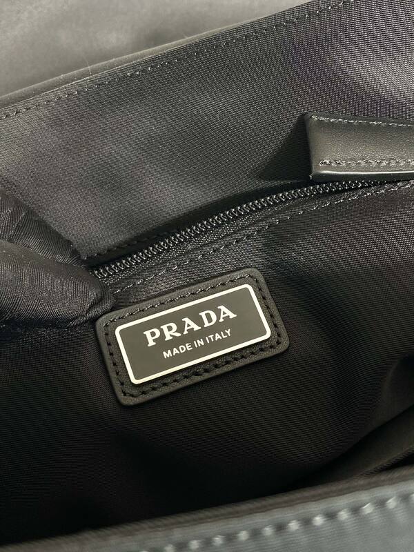 Prada Black shoulder bag — Premium Replica