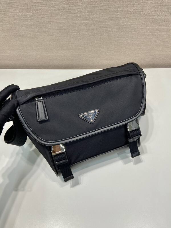Prada Black 25x18x10cm shoulder bag — 1:1 Replica