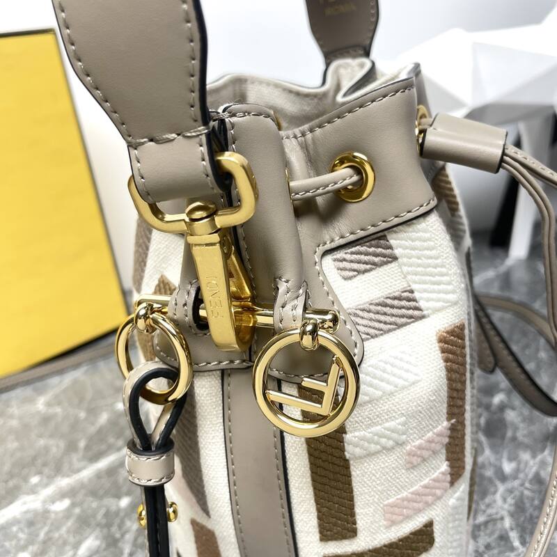 Fendi shoulder bag — 1:1 Replica