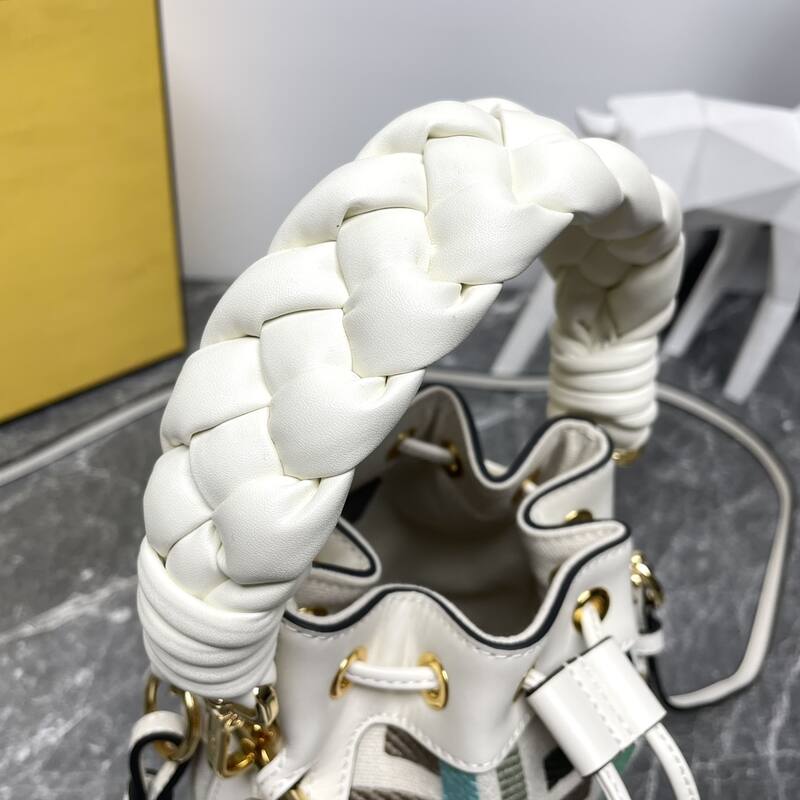Fendi shoulder bag — Top Quality Replica