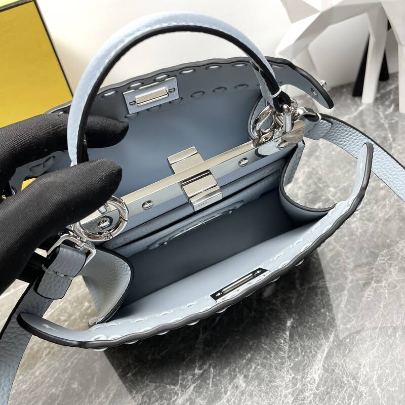 Fendi shoulder bag — Premium Replica