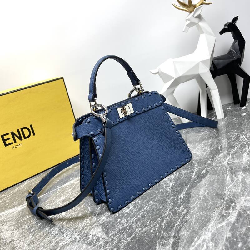 Fendi shoulder bag — Top Quality Replica