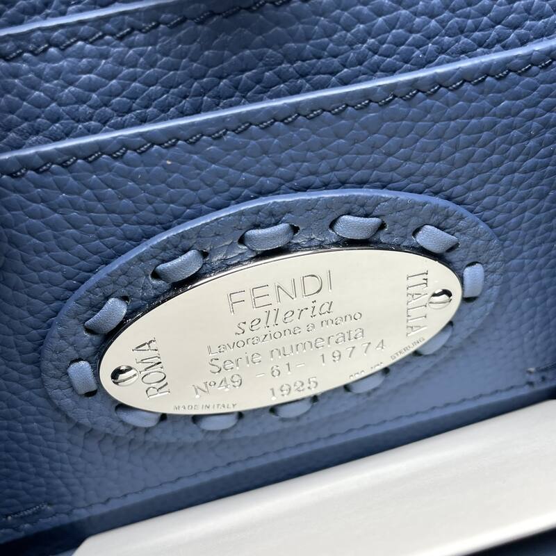 Fendi shoulder bag — Top Quality Replica