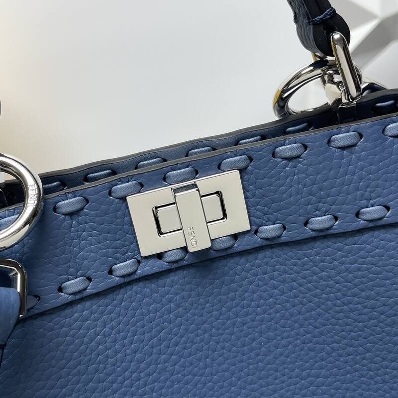 Fendi shoulder bag — Top Quality Replica