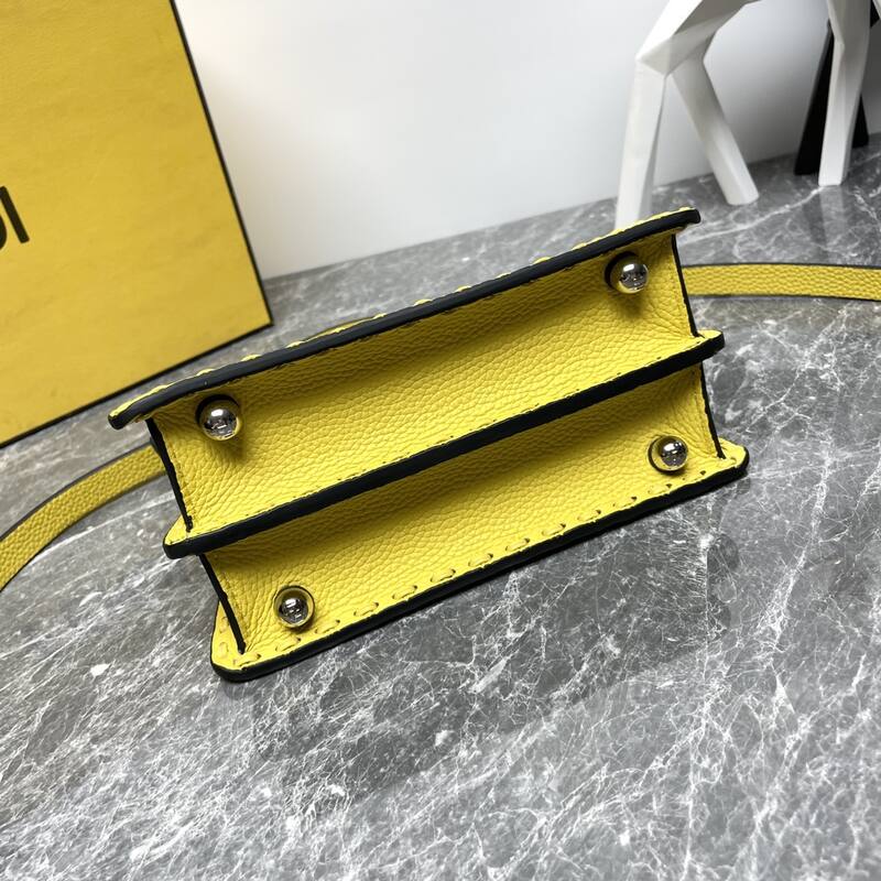 Fendi shoulder bag — Premium Replica
