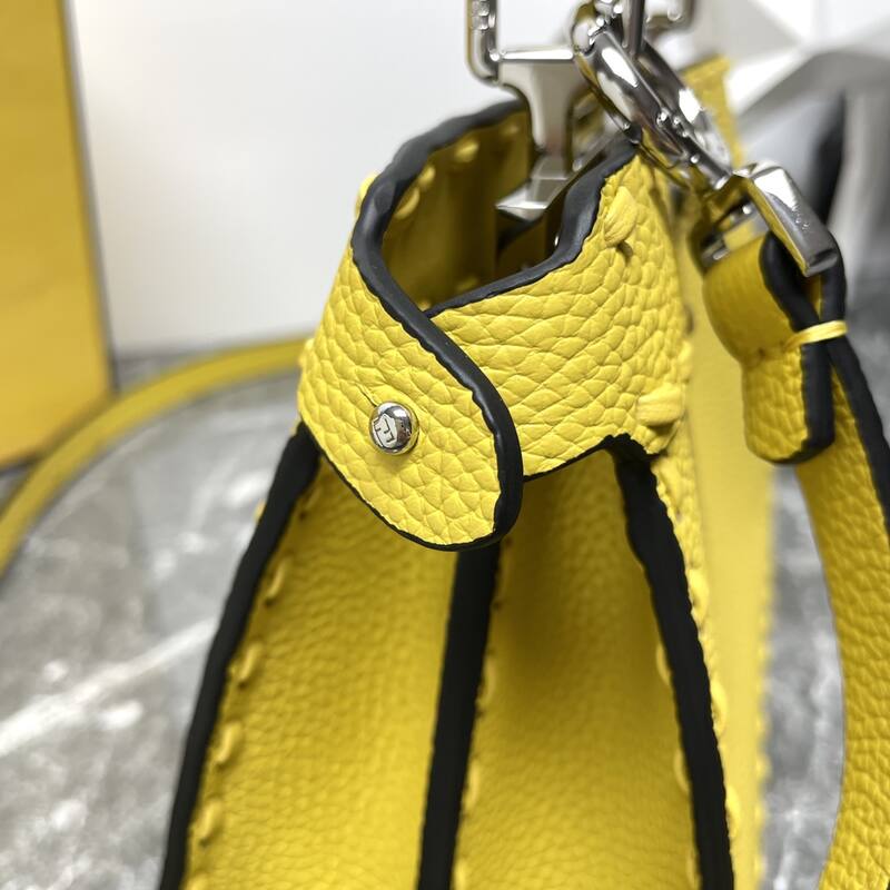 Fendi shoulder bag — Premium Replica