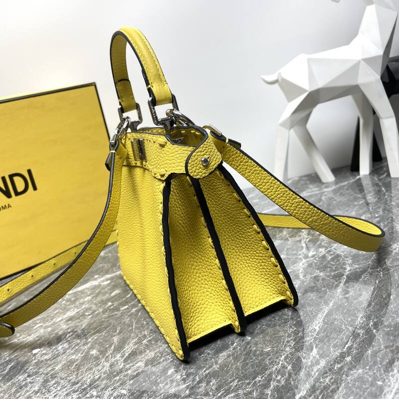 Fendi shoulder bag — Premium Replica
