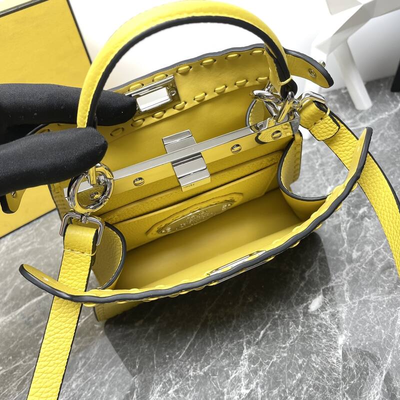 Fendi shoulder bag — Premium Replica