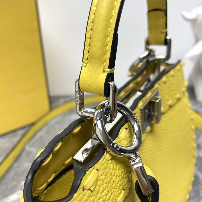 Fendi shoulder bag — Premium Replica
