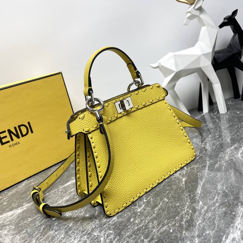 Fendi shoulder bag — Premium Replica