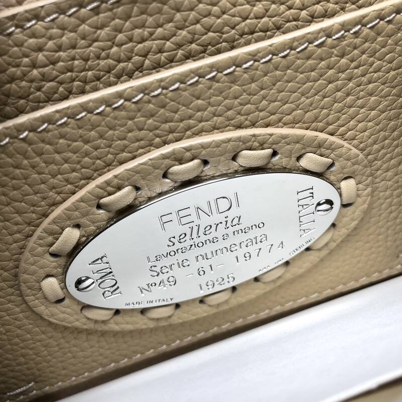 Fendi shoulder bag — 1:1 Replica