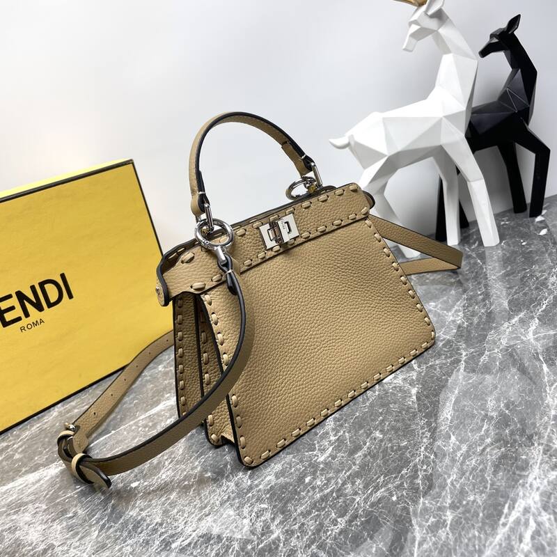 Fendi shoulder bag — 1:1 Replica