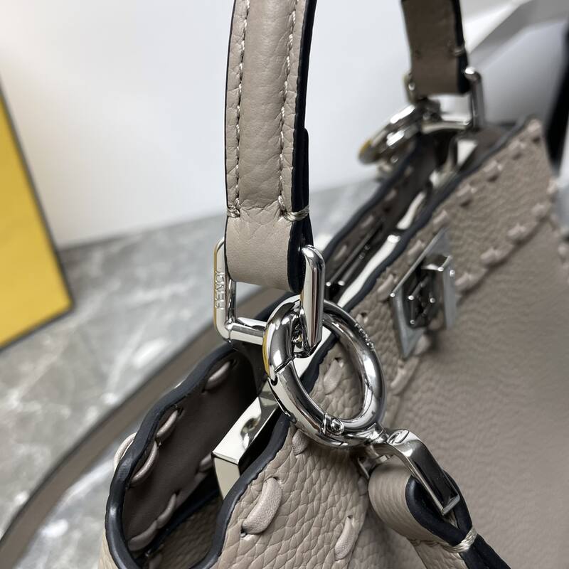 Fendi shoulder bag — Premium Replica
