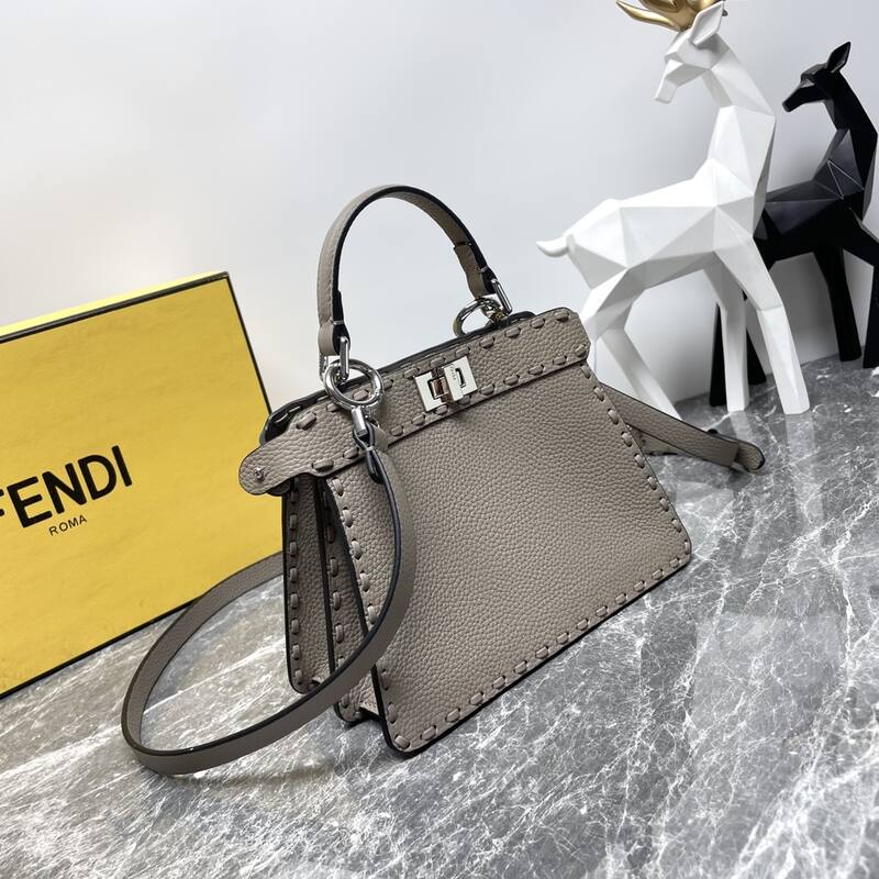 Fendi shoulder bag — Premium Replica
