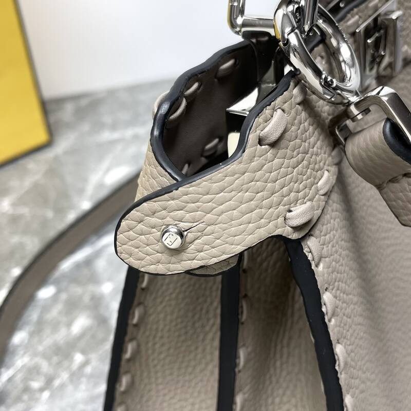 Fendi shoulder bag — Premium Replica