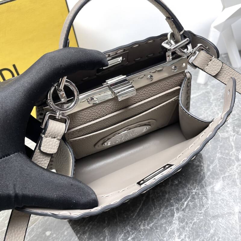 Fendi shoulder bag — Premium Replica