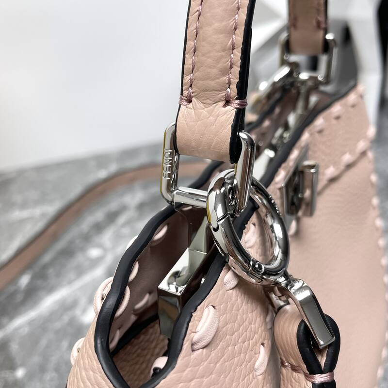 Fendi shoulder bag — 1:1 Replica