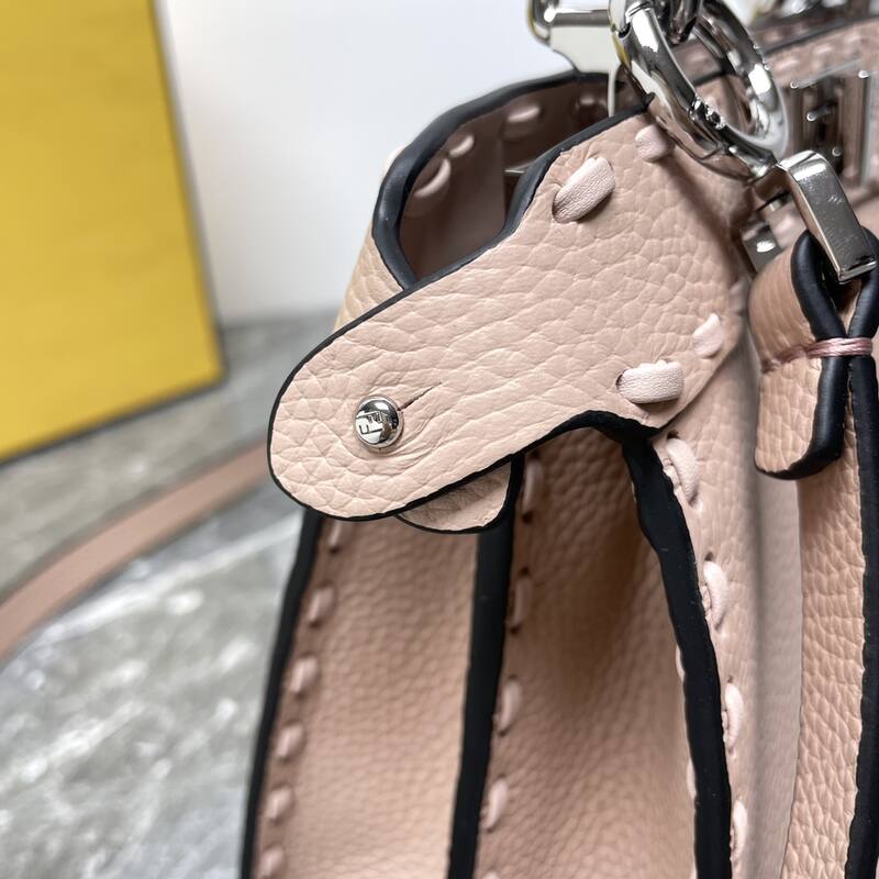 Fendi shoulder bag — 1:1 Replica