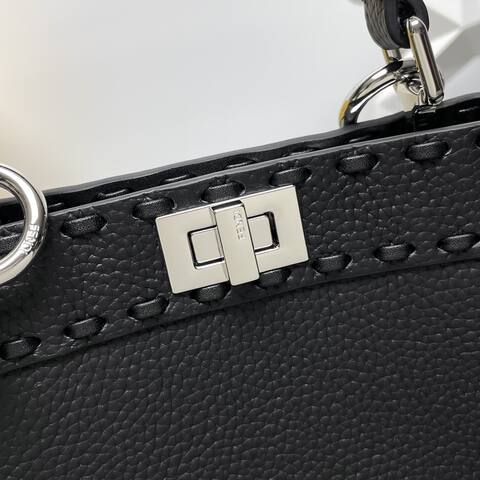 Fendi shoulder bag Top Quality Replica
