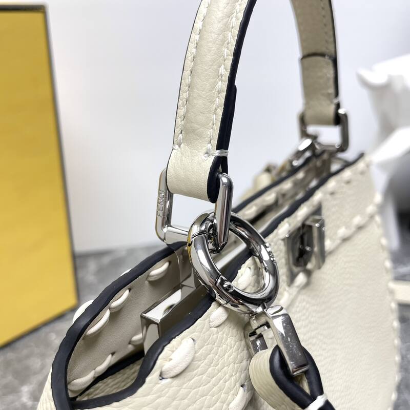 Fendi shoulder bag — AAA Quality Replica