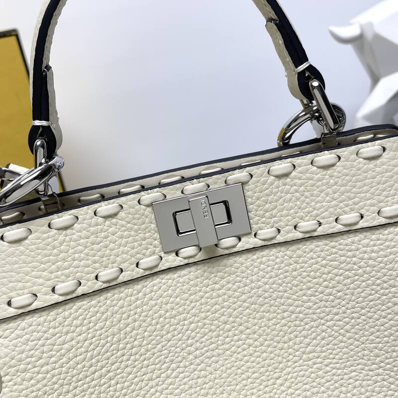 Fendi shoulder bag — AAA Quality Replica