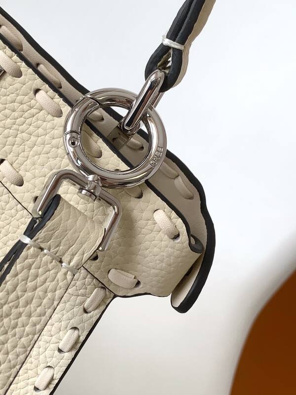 Fendi Peekaboo White 33x22x14cm shoulder bag — 1:1 Replica