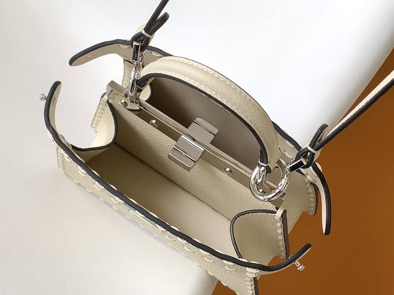 Fendi Peekaboo White 33x22x14cm shoulder bag — 1:1 Replica